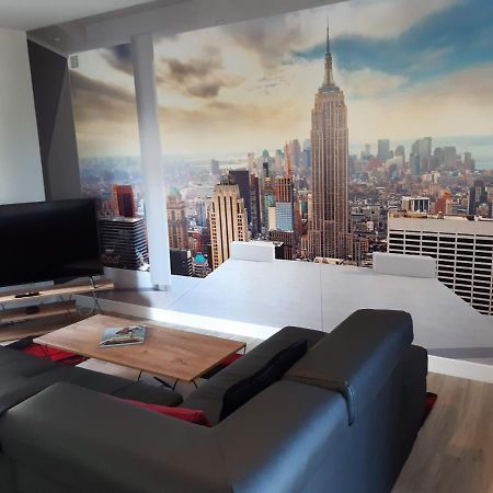 Appartement Renove Le New-York En Centre Ville - Terrasse Et Parking - Non Climatise La Roche-Chalais Ngoại thất bức ảnh