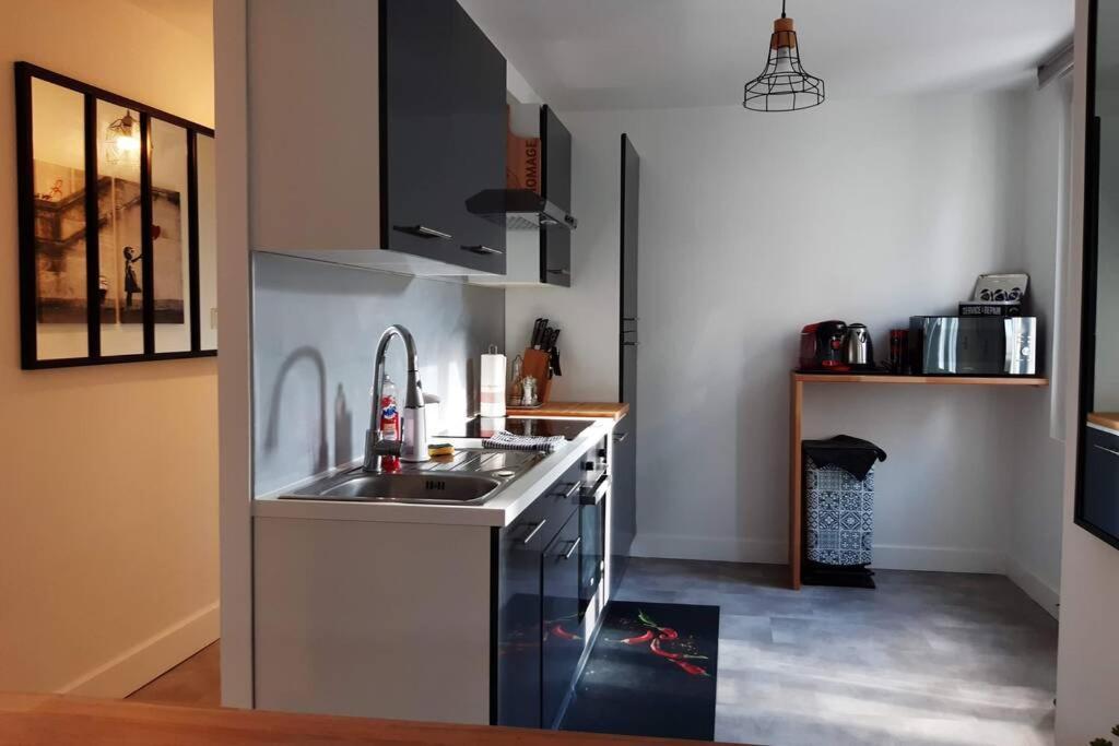 Appartement Renove Le New-York En Centre Ville - Terrasse Et Parking - Non Climatise La Roche-Chalais Ngoại thất bức ảnh